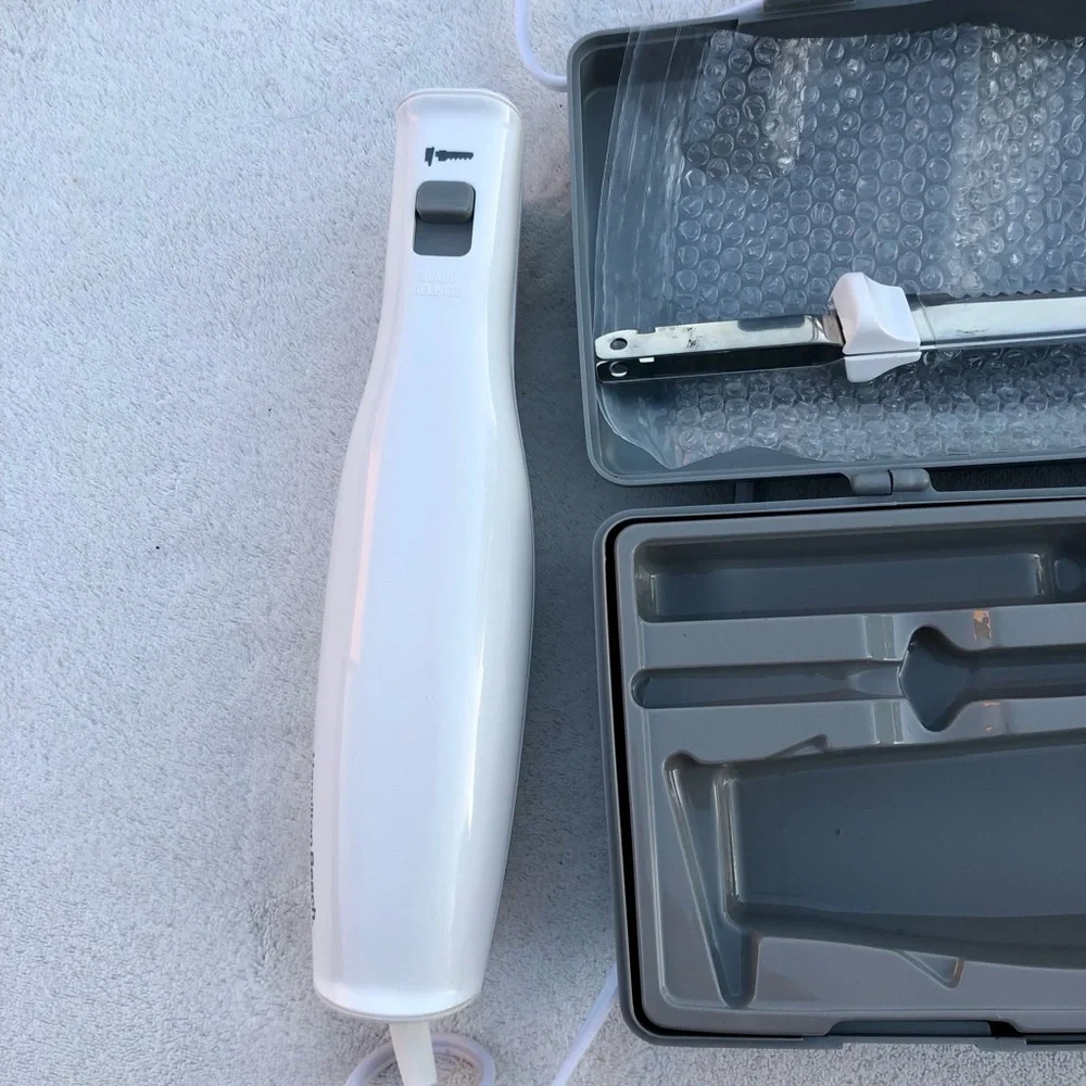 Hamilton Beach Classic Electric Knife New in Case